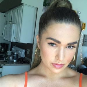 Meet your Posher, Mikayla